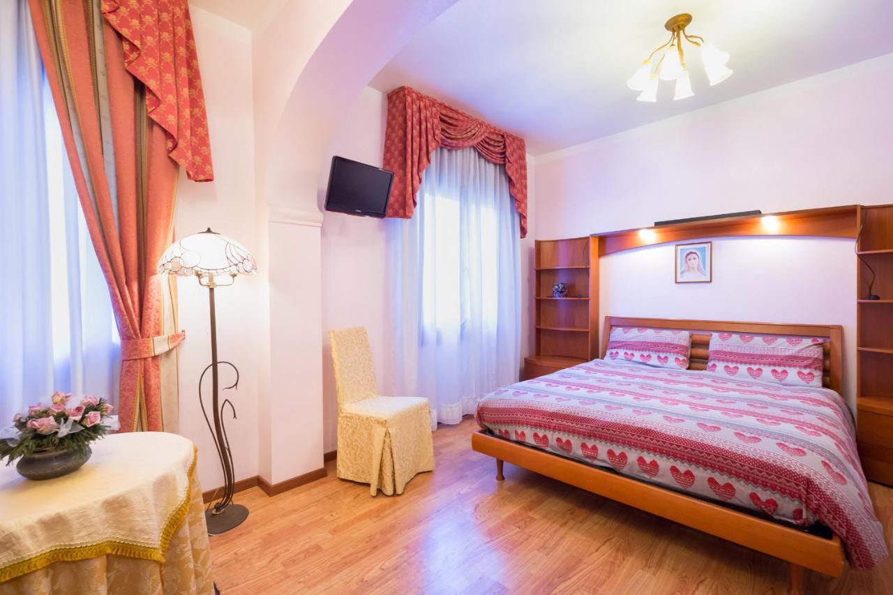 Albergo Ristorante Fabrizio Caorle Dış mekan fotoğraf